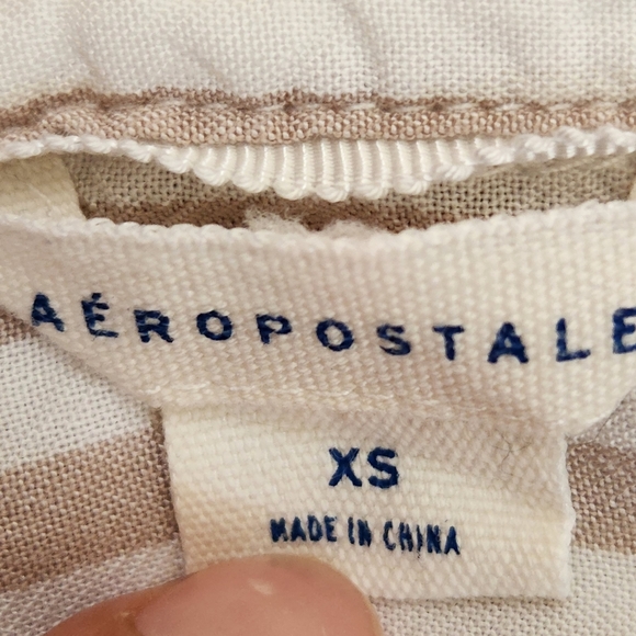 Aéropostale Women's Button-down Shirt size XS,  rayon - Picture 4 of 8
